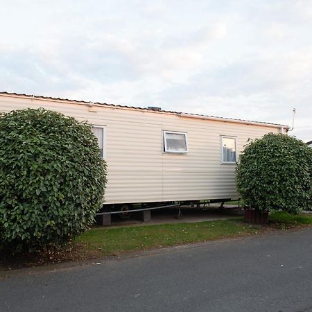 2 Bed Caravan For Hire At Golden Sands In Рил Экстерьер фото