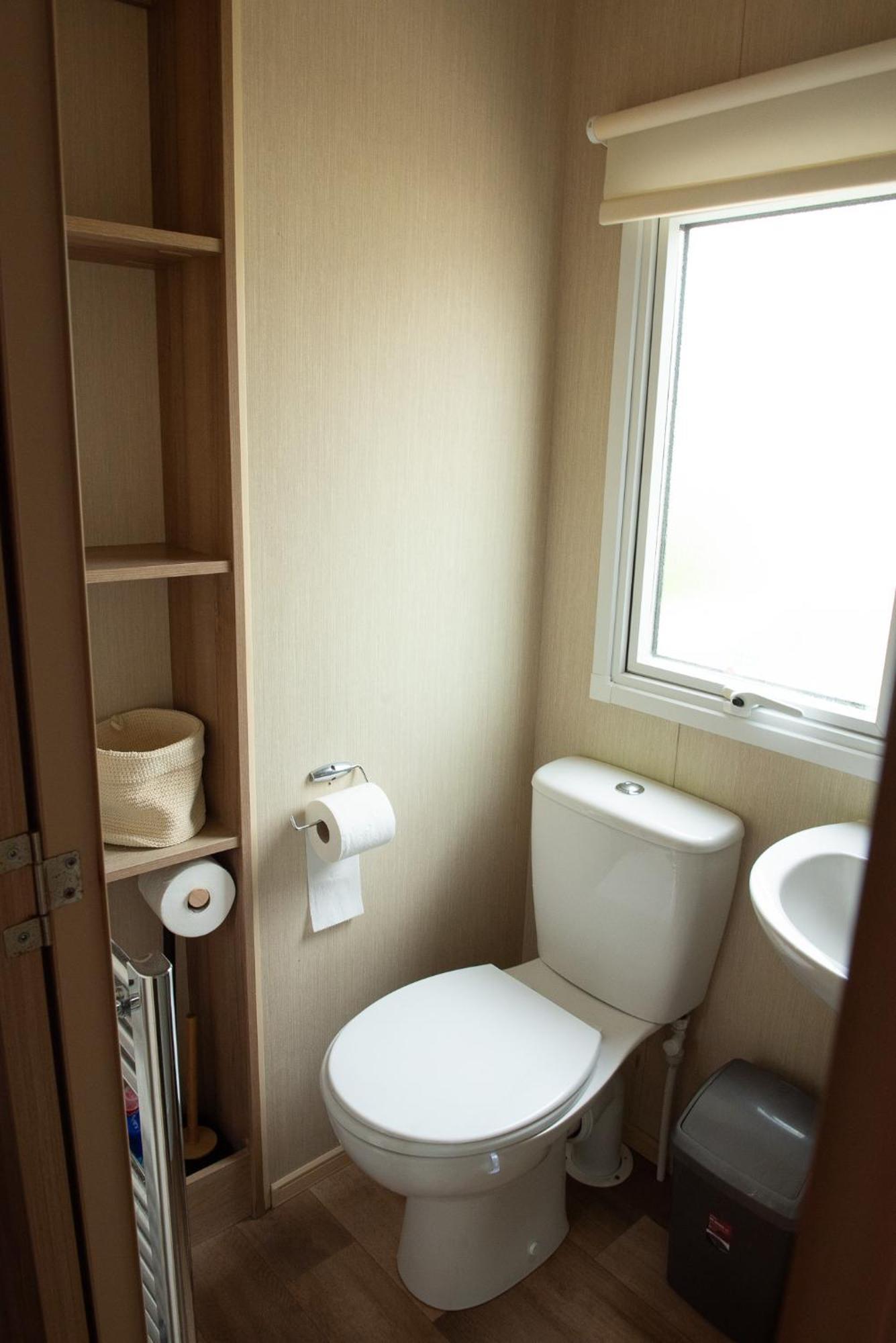 2 Bed Caravan For Hire At Golden Sands In Рил Экстерьер фото